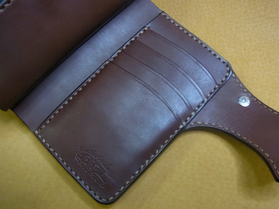 ミドルウォレット(2つ折財布)