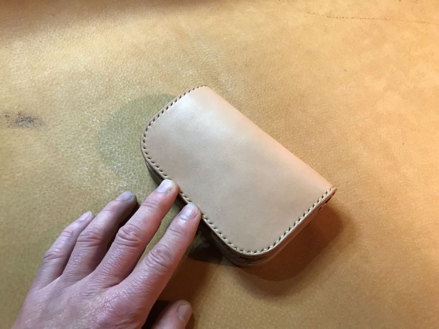 2つ折革財布