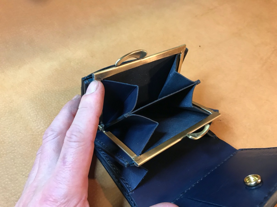 2つ折革財布（がま口小銭入れ）｜製作実例4