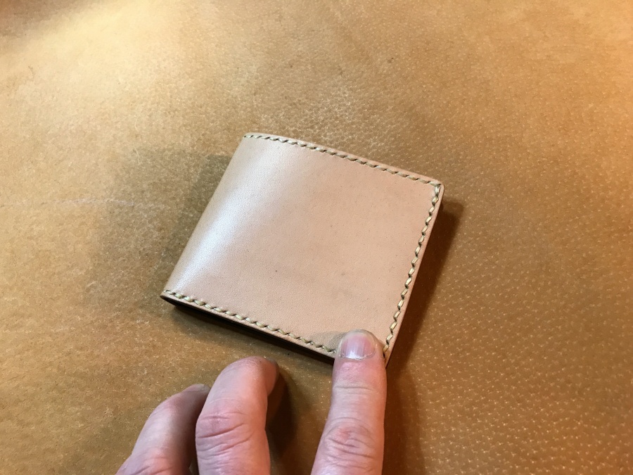 2つ折財布（小銭入れ無し）